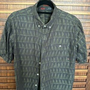 Mountain Hardwear casual shirt, medium
